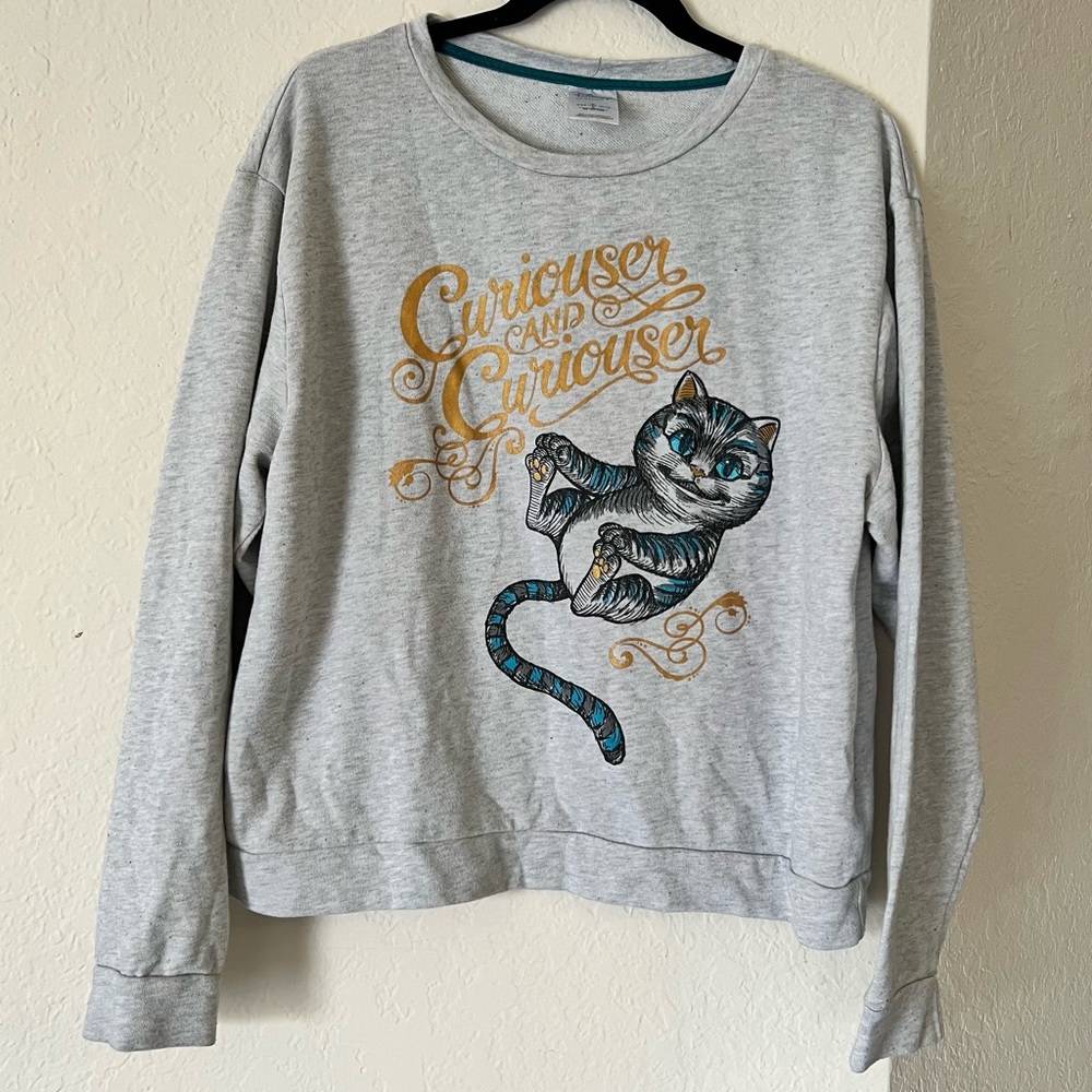 Disney Parks Alice in Wonderland Sweatshirt Size XL
